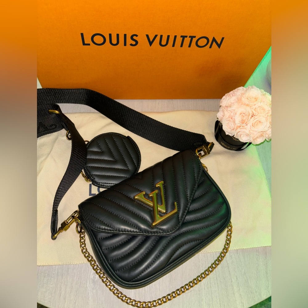 Louis Vuitton multi wave pochette